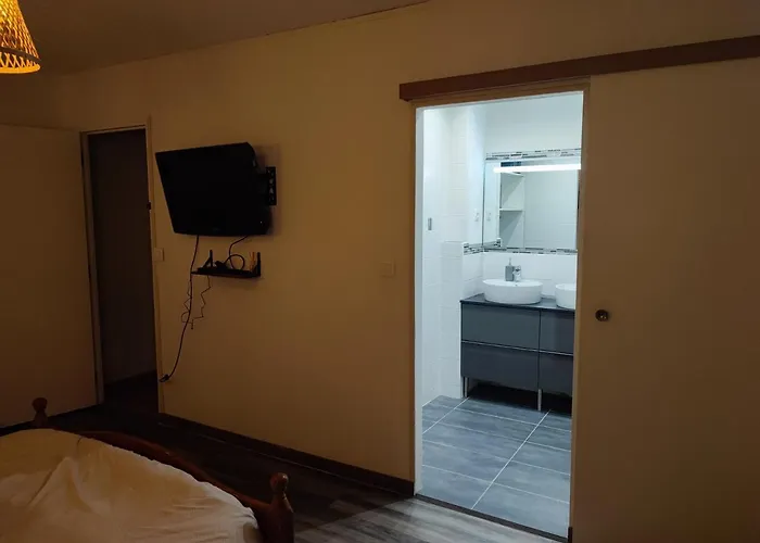 Grande Chambre Cosy Avec Salle De Bain Privative
